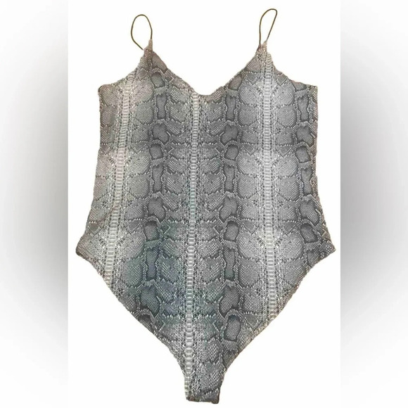 GAZE Spaghetti Strap Grey Snakeskin Bodysuit Size Large NWT - Picture 4 of 14